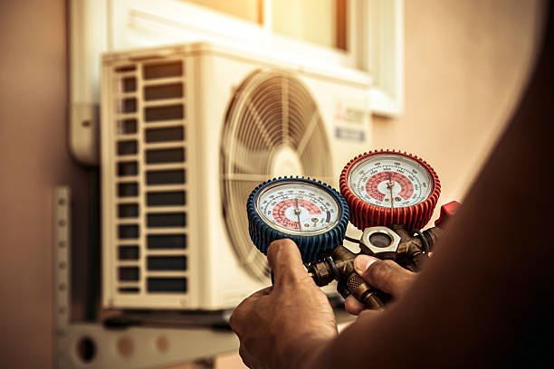 Professional Hvac technician working in Maywood, NJ